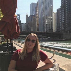 Meet your Posher, Lisa